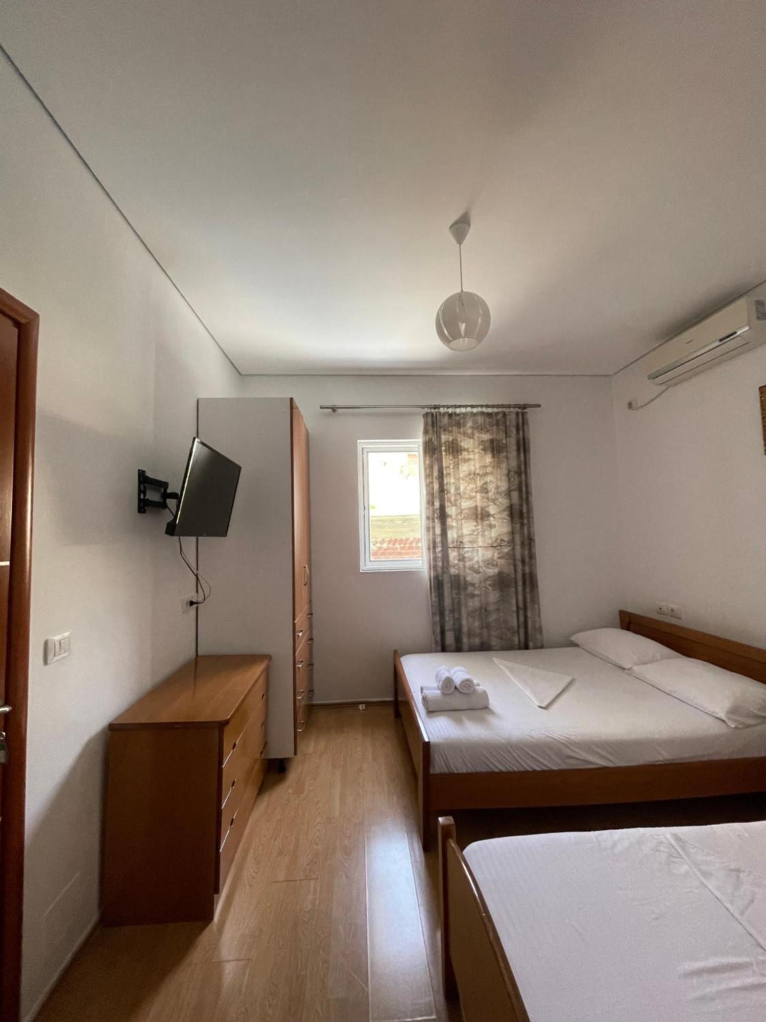 Keivi Guesthouse Sarande Exterior photo